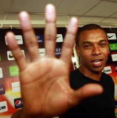 Bintang Baru City Ingin Segera Piawai Berbahasa Inggris