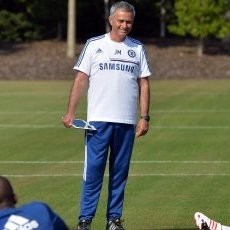 Dari Clipboard ke Tablet PC, Usaha Mourinho Bikin Chelsea Lebih Gaya