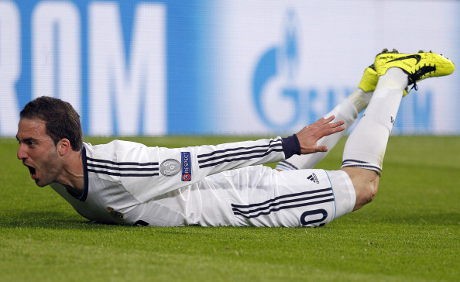 Madrid Tak Mau Jual Higuain