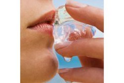 Ini Dia Manfaat Sehat Es Batu untuk Kulit