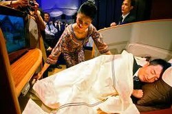 Singapore Airlines Rogoh Rp 1,4 Triliun Sulap 8 Kabin Boeing 777-300ER