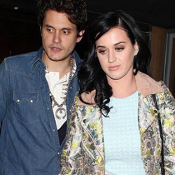 John Mayer Dedikasi Lagu untuk Katy Perry di Konser Perdana