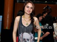 Tank Top Tengkorak Cinta Laura