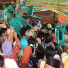 Penerima Balsem di Situbondo Diprotes, Dua Nenek Pingsan