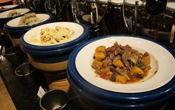 Berbuka dengan Menu Khas Jordania di Restoran Sailendra