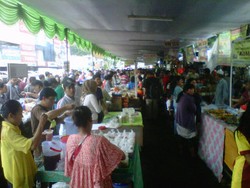 Awal Puasa, Pusat Takjil Benhil Diserbu Warga