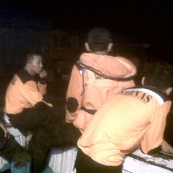 Cuaca Buruk, Tim SAR Tunda Evakuasi Penumpang KM Dharma Kartika