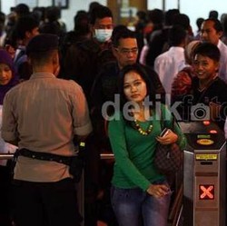 Apa Kabar Kenyamanan Penumpang Commuter Line?