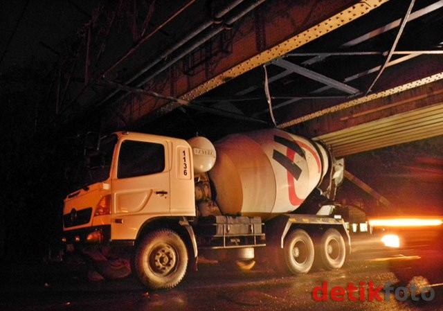 Penjelasan Lengkap PT Holcim Atas Kasus Buruh Samuri Penjelasan Lengkap PT Holcim Atas Kasus Buruh Samuri