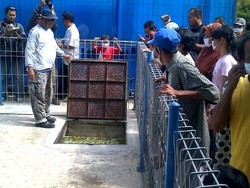 Sungai dan Sumur Tercemar Limbah, Warga Semarang Geruduk Pabrik Minuman