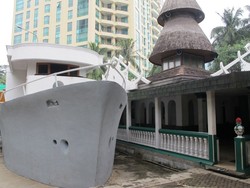 Ssst, Ada Masjid Berperahu di Casablanca Jakarta