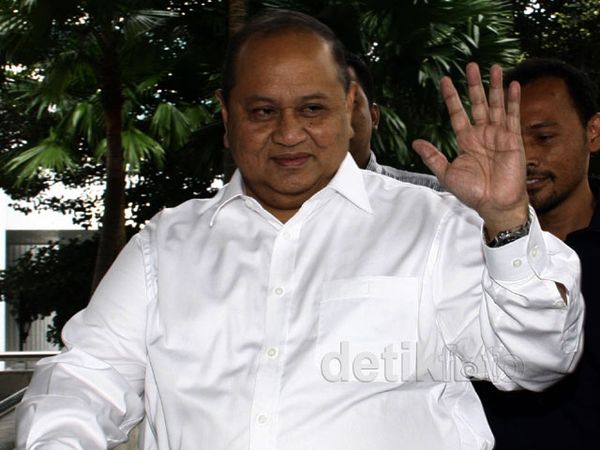 Emir Moeis Diperiksa dalam Kasus PLTU Tarahan Emir Moeis Diperiksa dalam Kasus PLTU Tarahan