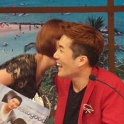 Diselingkuhi Ade Govinda, Chika Jessica Mesra-mesraan dengan Eru