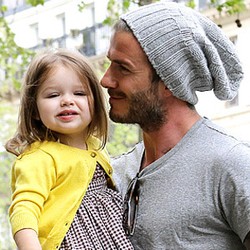 Momen-momen Indah Harper di Pelukan David Beckham