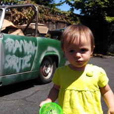 Pakai Ponsel Ayah, Bayi Umur 1 Tahun Beli Mobil Sendiri