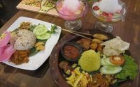 Puas Makan Nasi Kepungan dan Es Mumet di Kedai Bu Broto