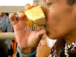 4 Fakta Air Zamzam, Dari Sejarah Sumur hingga Keutamaannya