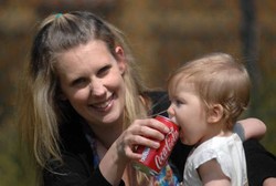 Bayi yang Bisa Meninggal karena Tersedak Ini Selamat Berkat Minum Kola