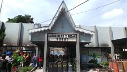 3 Polisi Diteriaki Napi Saat Nyelonong Masuk LP