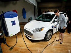 Ford Potong Harga Mobil Listrik Rp 40 Juta