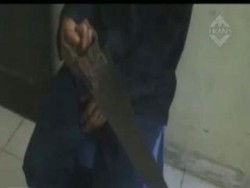 Gara-gara Telat Buka Pintu, Suami Gergaji Tubuh Istri