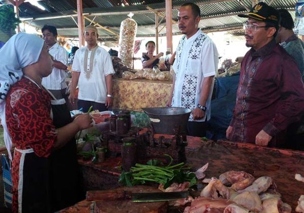 Suswono Pantau Harga Daging