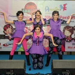 Berpuasa Tak Jadi Halangan Blink Tetap Manggung