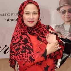 Sudah Resmi Cerai, Camelia Malik dan Harry Masih Buka Puasa Bersama