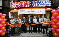 Buka Gerai ke-500 di New York City, Dunkin Donuts Bagikan Donat Angka 500