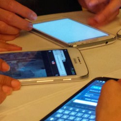 Ponsel Bongsor Galaxy Mega Mulai Dipasarkan di Indonesia