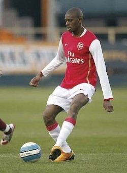 Subhanallah! Gelandang Arsenal Abou Diaby Hafal 19 Juz Alquran