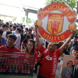 Mengejar Setan Merah Sampai ke Bangkok