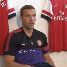 Podolski Tak Sabar Ingin Rasakan Indonesia