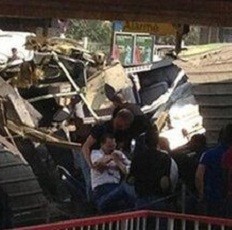 Presiden Prancis Kunjungi Lokasi Kecelakaan Kereta Cepat