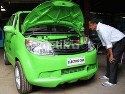 Dahlan Iskan Minta PLN Jadi Pelopor Mobil Listrik