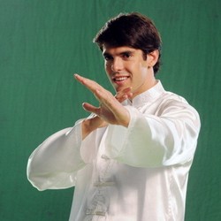 Perez Yakin Kaka Bisa Kembali ke Level Terbaik