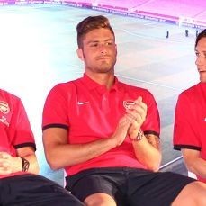 Sama-sama dari Prancis, Giroud Idolakan Henry