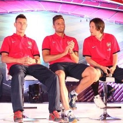 Giroud Paling Ganteng di Arsenal, Ramsey Tak Setuju