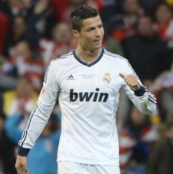 Idolakan Henry, Walcott Justru Sebut Ronaldo Pemain Terbaik Dunia