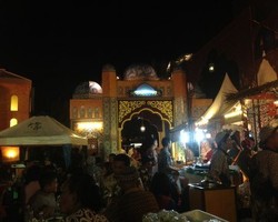 Serunya Buka Puasa di Festival Kuliner ala Timur Tengah, La Piazza