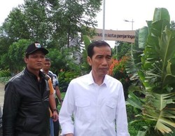 Ini Jawaban Jokowi Ketika Ditanya Nonton Arsenal atau Tarawih