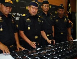 Bea Cukai Tembilahan Gagalkan Penyelundupan Ratusan Blackberry Ilegal