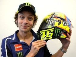 Helm Replika Valentino Rossi Ini Berharga Rp 15 Jutaan