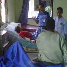 Laka Biker Vs Mobil Travel, 1 Tewas dan 8 Penumpang Luka