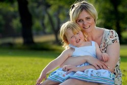 Ibu Muda Ini Kena Kanker Langka Gara-gara Mengandung Anak Pertamanya