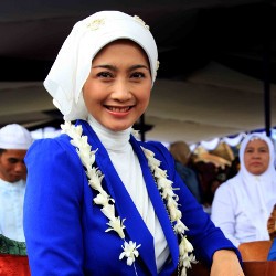 Desy Ratnasari Bersyukur Belum Diberi Pasangan