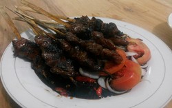 Warung Sate H. Giyo: Mengobati Kangen Sate Kambing dan Tengkleng Solo