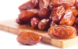 Kurma Medjool dan Halawi yang Legit Alami dan Populer