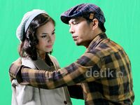Adegan Mesra Ariel dan Chelsea Elizabeth Islan