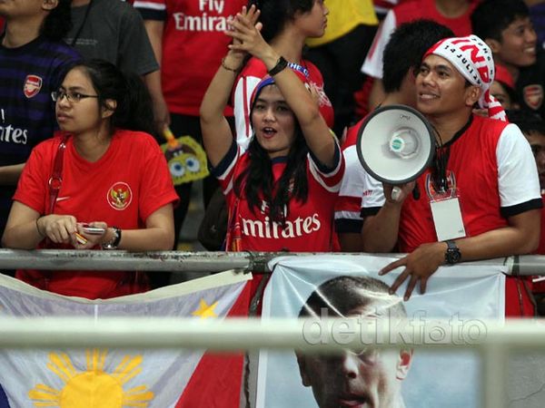 Suporter Indonesia Dukung Arsenal